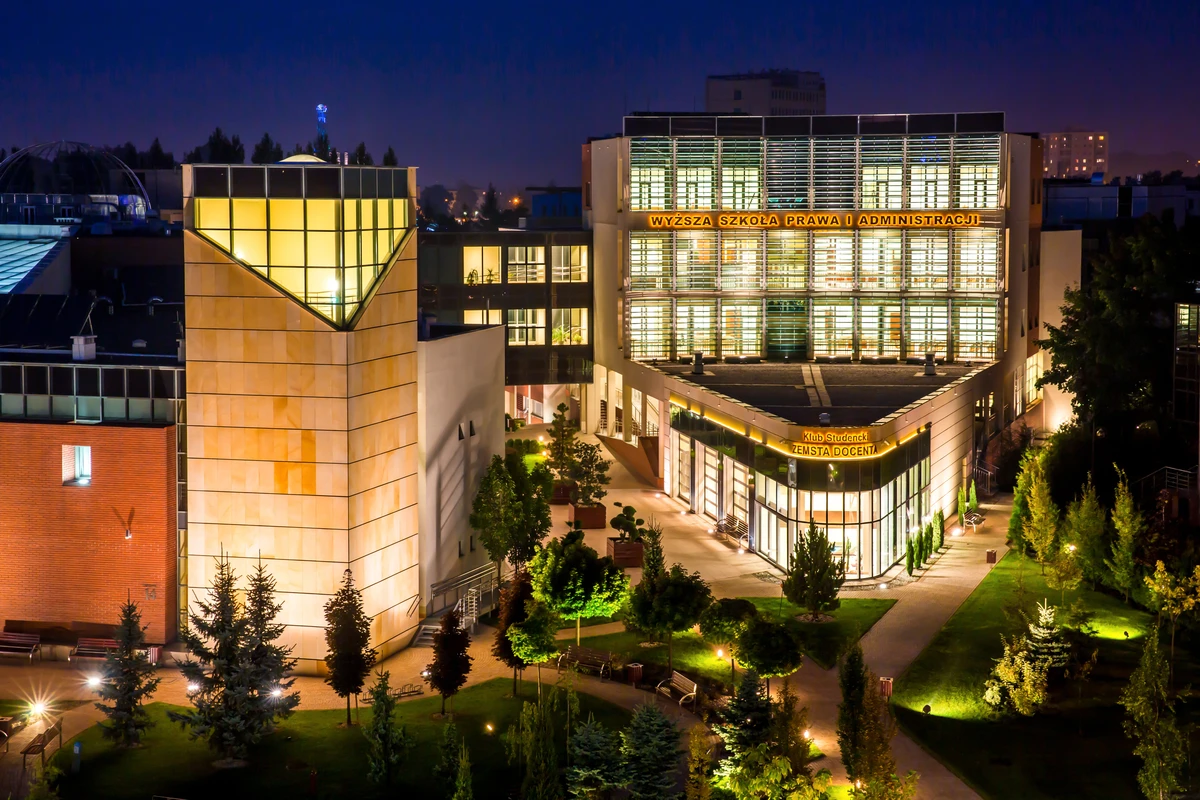 WSPiA Rzeszowska Szkoła Wyższa   12