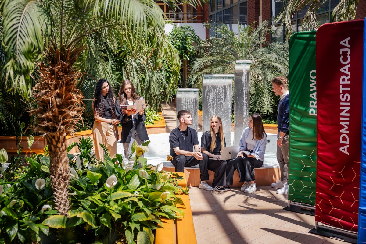 WSPiA Rzeszowska Szkoła Wyższa 19